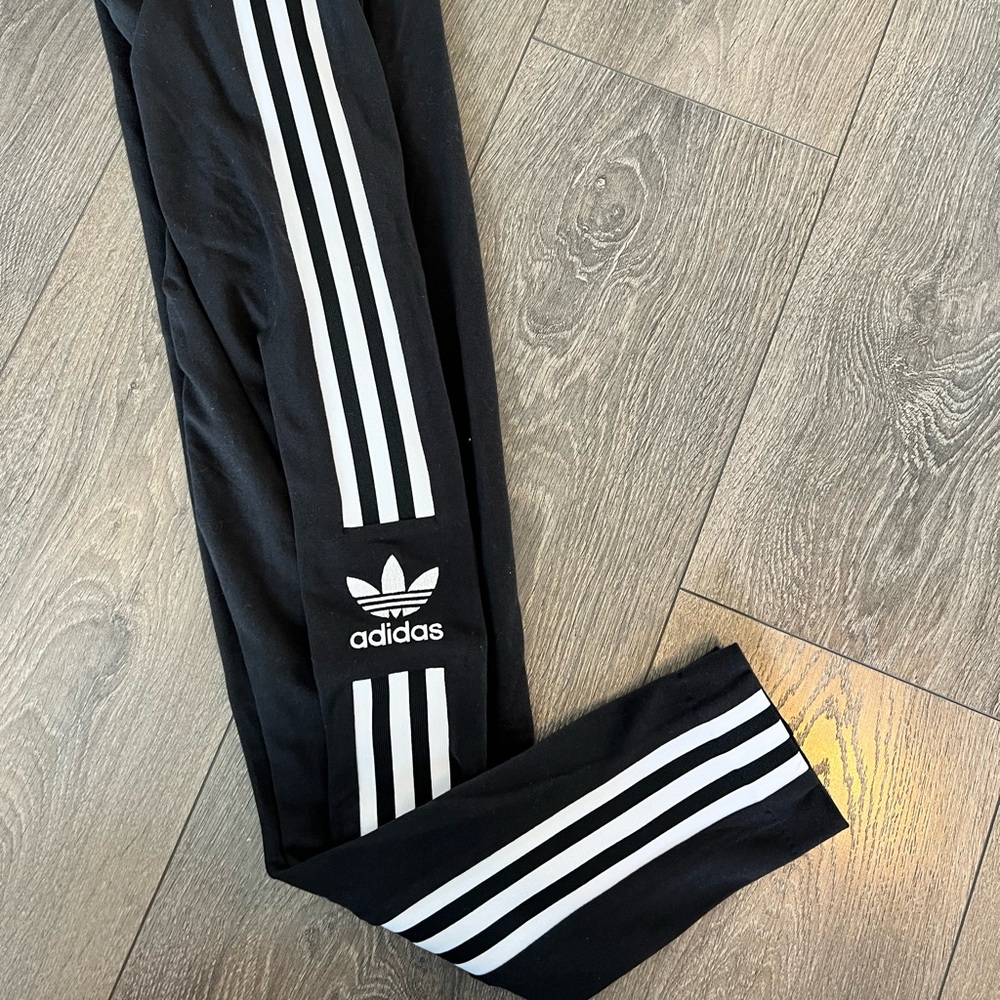 Adidas leggings